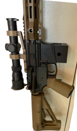 Uchwyt / wieszak na AR - wkładanie w gniazdo magazynka (przodem lub bokiem)