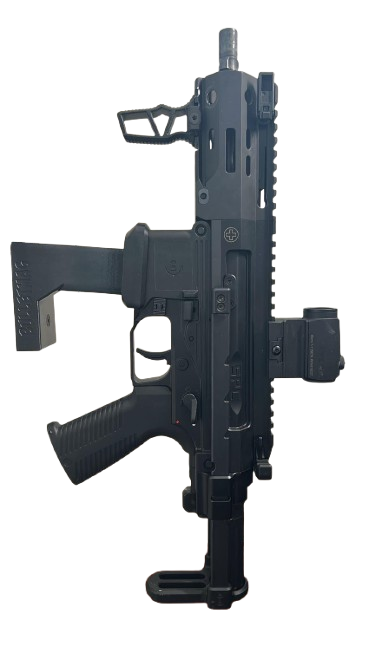 Uchwyt / wieszak na B&T SPC9 - wkładanie w gniazdo magazynka